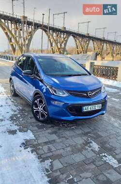 Хэтчбек Opel Ampera-e 2019 в 