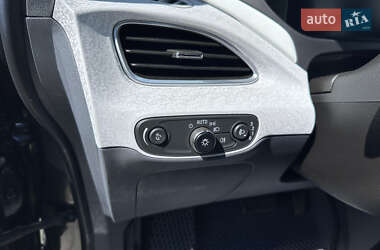 Хэтчбек Opel Ampera-e 2019 в 