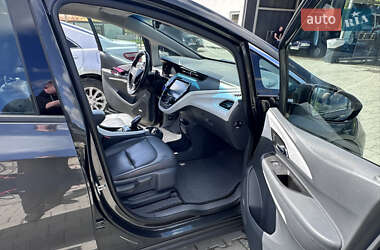 Хэтчбек Opel Ampera-e 2019 в 
