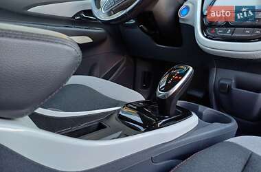 Хэтчбек Opel Ampera-e 2019 в 