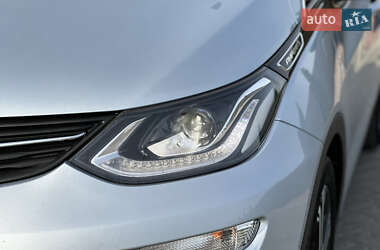 Хэтчбек Opel Ampera-e 2017 в 