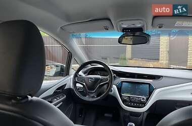 Хэтчбек Opel Ampera-e 2020 в 
