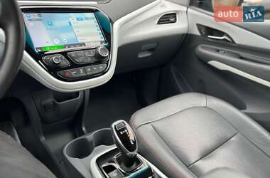 Хэтчбек Opel Ampera-e 2020 в 
