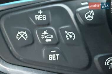 Хетчбек Opel Ampera-e 2020 в 