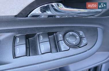 Хэтчбек Opel Ampera-e 2019 в 