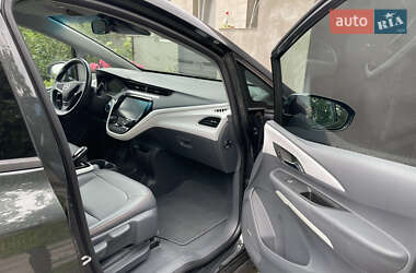 Хэтчбек Opel Ampera-e 2020 в 