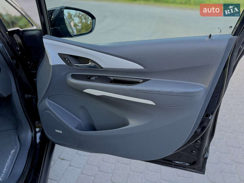 Хэтчбек Opel Ampera-e 2017 в Радивилове
