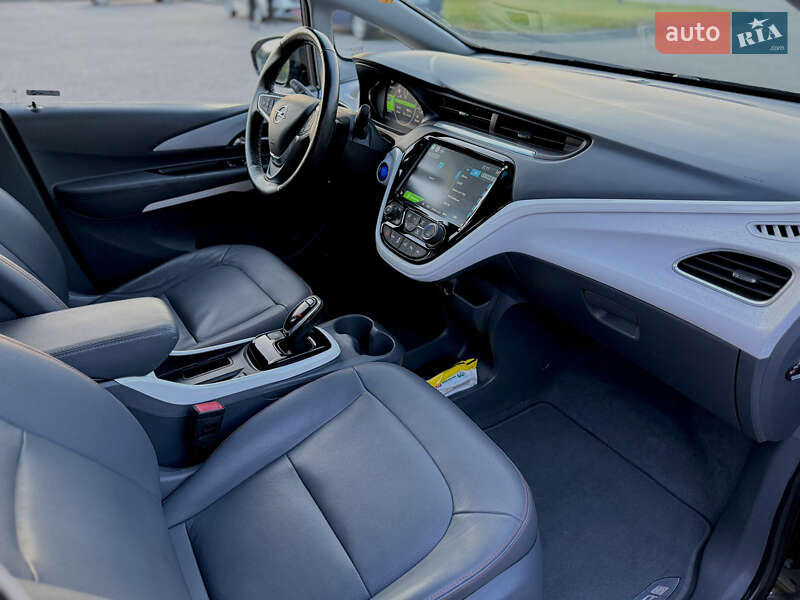 Хэтчбек Opel Ampera-e 2017 в Радивилове