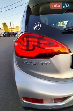 Хэтчбек Opel Ampera-e 2017 в 