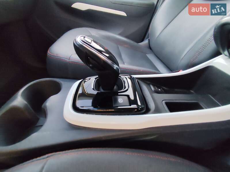 Хетчбек Opel Ampera-e 2017 в Києві