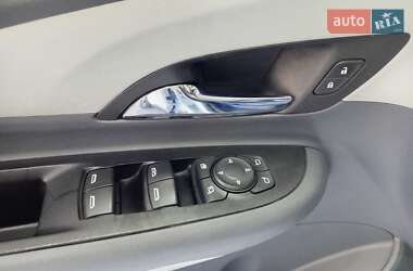 Хэтчбек Opel Ampera-e 2019 в 