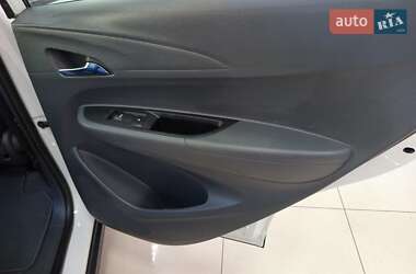 Хэтчбек Opel Ampera-e 2019 в 