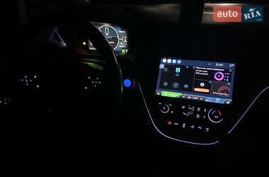 Хэтчбек Opel Ampera-e 2020 в 