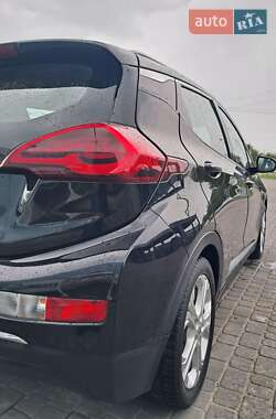 Хэтчбек Opel Ampera-e 2020 в 