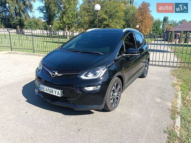 Хэтчбек Opel Ampera-e 2019 в 
