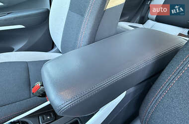Хэтчбек Opel Ampera-e 2020 в 