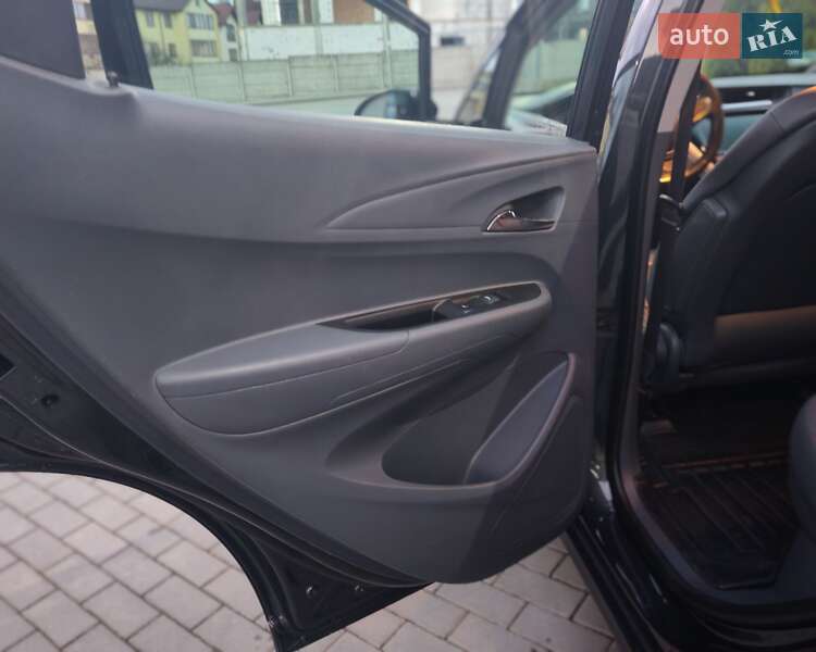 Хэтчбек Opel Ampera-e 2017 в Ровно