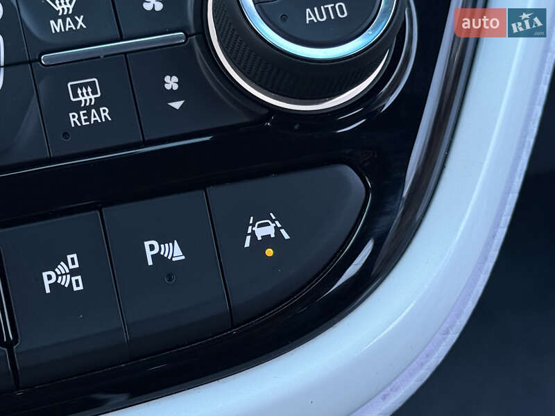 Хэтчбек Opel Ampera-e 2019 в Львове фото 72 Хэтчбек Opel Ampera-e 2019 в Львове