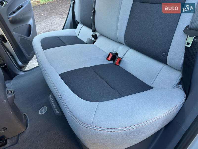 Хэтчбек Opel Ampera-e 2019 в Ровно фото 29 Хэтчбек Opel Ampera-e 2019 в Ровно