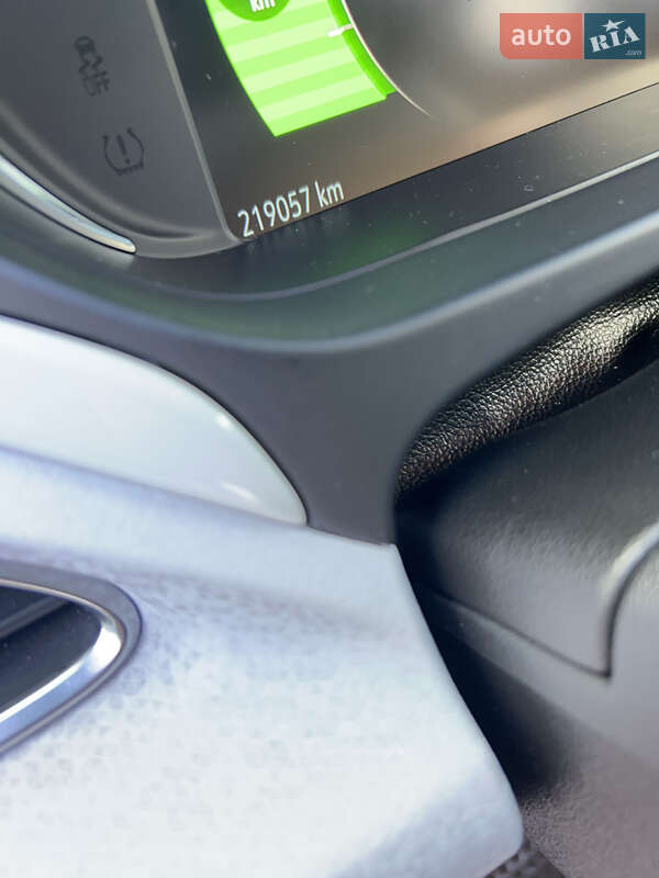 Хэтчбек Opel Ampera-e 2017 в Новояворовске фото 7 Хэтчбек Opel Ampera-e 2017 в Новояворовске