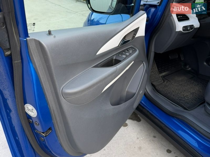 Хетчбек Opel Ampera-e 2019 в Києві