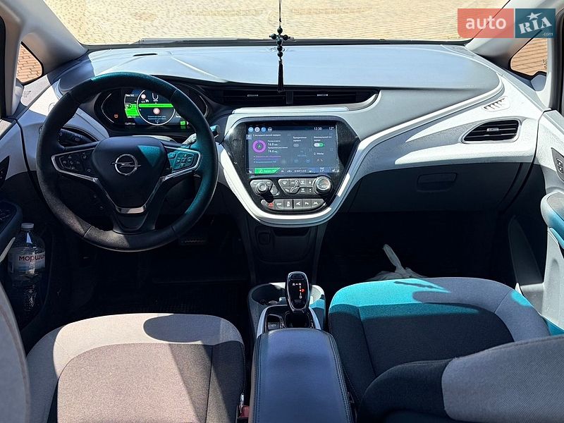 Хэтчбек Opel Ampera-e 2017 в Одессе фото 17 Хэтчбек Opel Ampera-e 2017 в Одессе