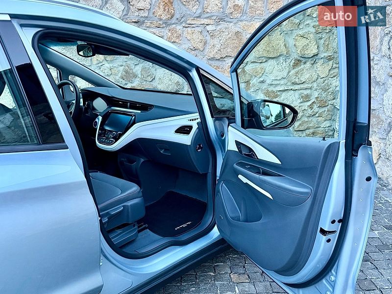 Хэтчбек Opel Ampera-e 2017 в Ровно