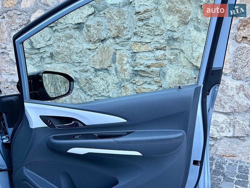 Хэтчбек Opel Ampera-e 2017 в Ровно