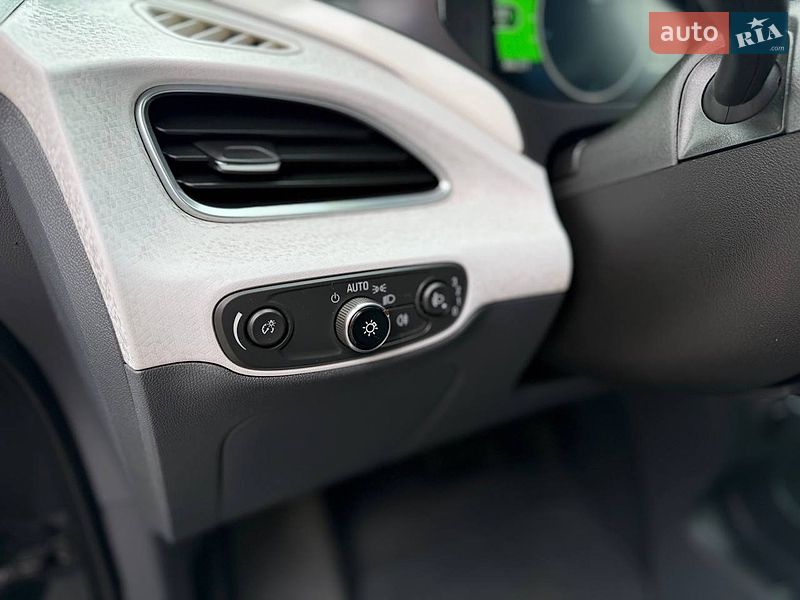 Хэтчбек Opel Ampera-e 2018 в Коломые фото 16 Хэтчбек Opel Ampera-e 2018 в Коломые
