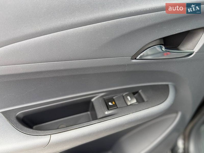 Хэтчбек Opel Ampera-e 2018 в Коломые фото 26 Хэтчбек Opel Ampera-e 2018 в Коломые
