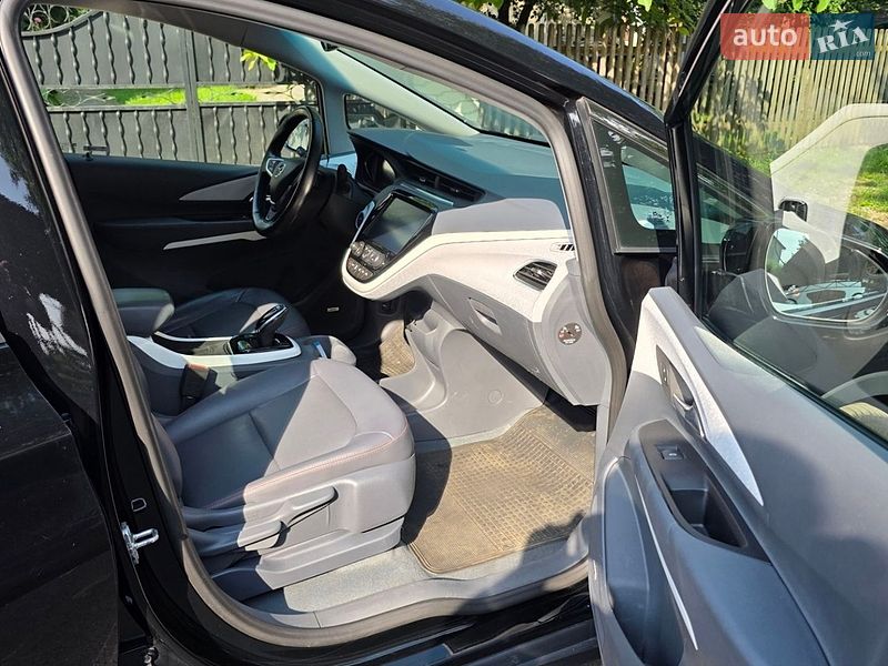 Хэтчбек Opel Ampera-e 2017 в Калуше