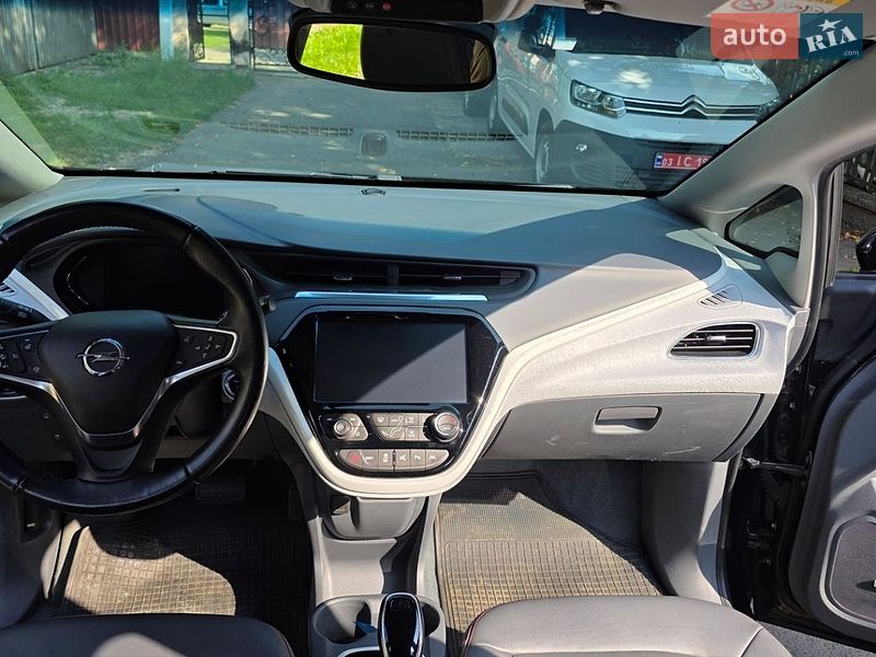 Хэтчбек Opel Ampera-e 2017 в Калуше
