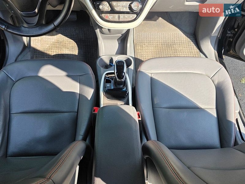 Хэтчбек Opel Ampera-e 2017 в Калуше