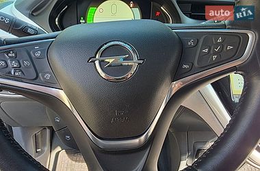 Хэтчбек Opel Ampera-e 2017 в Калуше