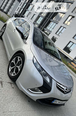 Opel Ampera 2012