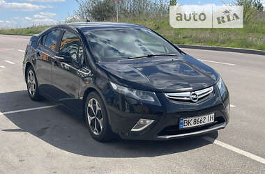 Opel Ampera 2012
