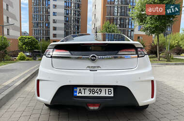 Хэтчбек Opel Ampera 2012 в 