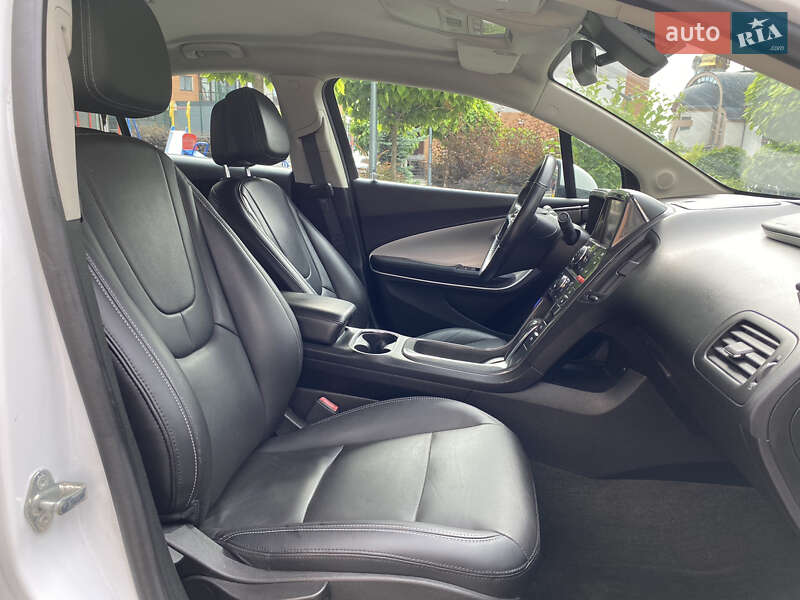 Хэтчбек Opel Ampera 2012 в Ивано-Франковске