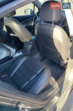 Хэтчбек Opel Ampera 2012 в 