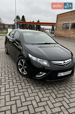 Opel Ampera 2012