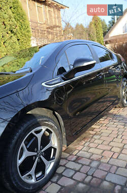 Хэтчбек Opel Ampera 2012 в 