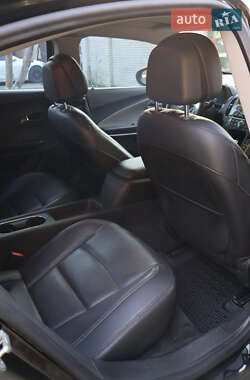 Хэтчбек Opel Ampera 2012 в 