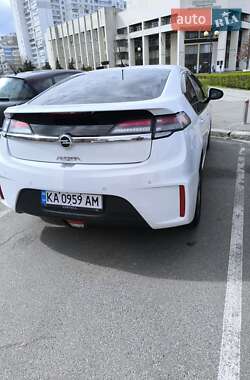 Хэтчбек Opel Ampera 2012 в 