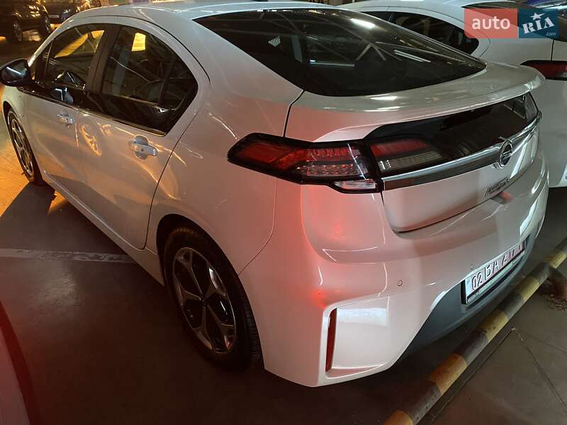 Хэтчбек Opel Ampera 2011 в Виннице