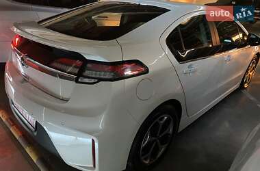Хетчбек Opel Ampera 2011 в 