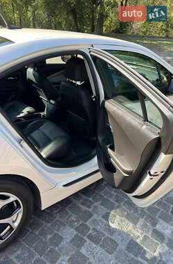 Хэтчбек Opel Ampera 2013 в 