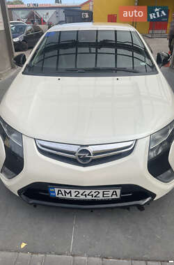 Opel Ampera 2012