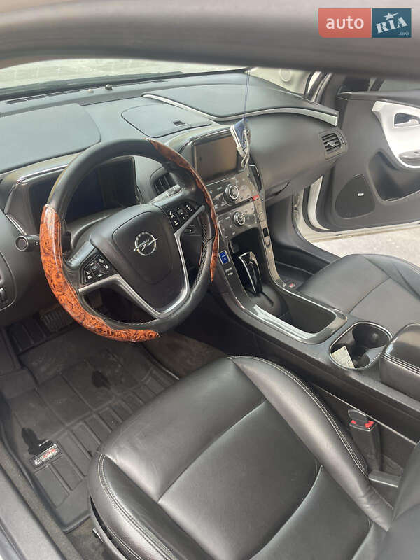 Хэтчбек Opel Ampera 2012 в Житомире