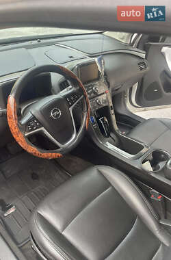 Хэтчбек Opel Ampera 2012 в 