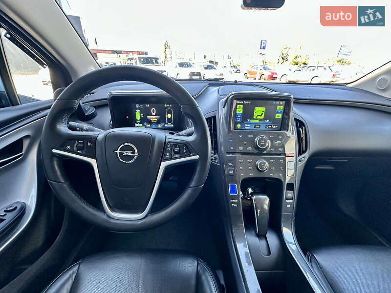 Хэтчбек Opel Ampera 2012 в Киеве фото 15 Хэтчбек Opel Ampera 2012 в Киеве